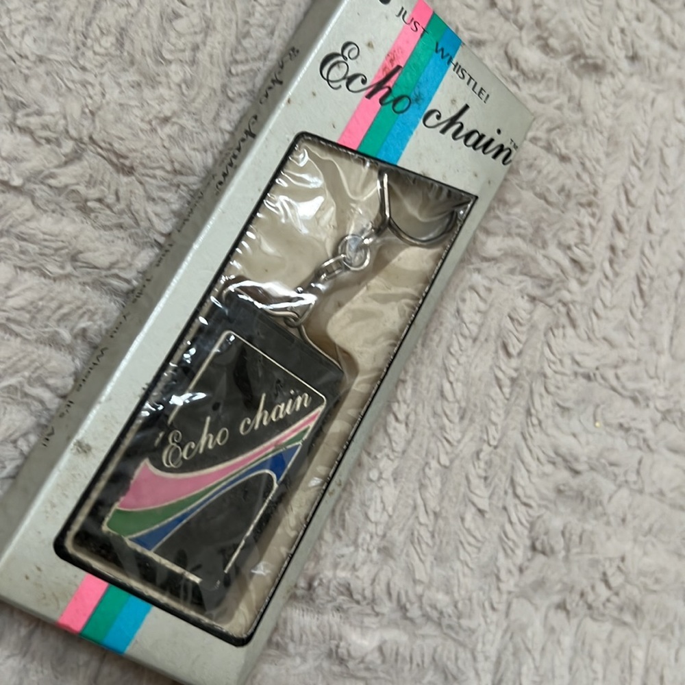 Rare Vintage Echo Chain Whistle Key Finder Key Tracer in original packaging